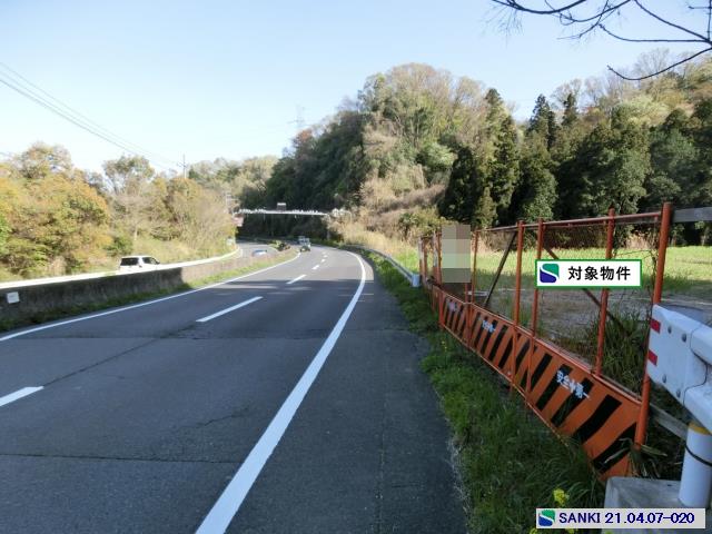 幹線道路沿（阪奈道路沿い） 大型車輌可　約１０２４坪の貸土地！