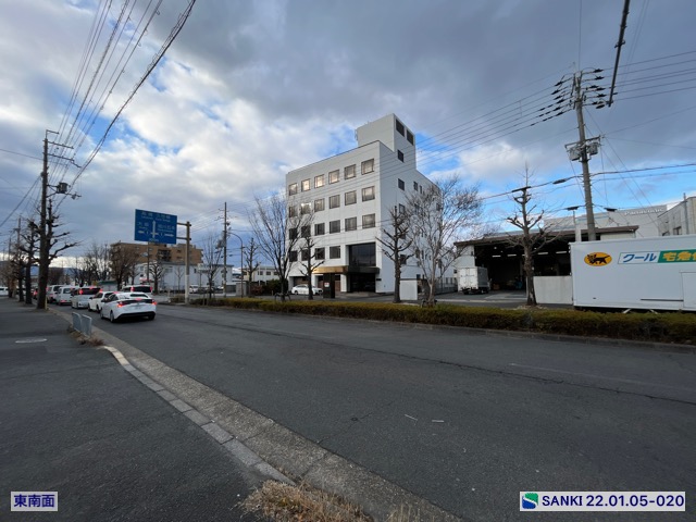 幹線道路沿 大型車輌可 駐車スペース...