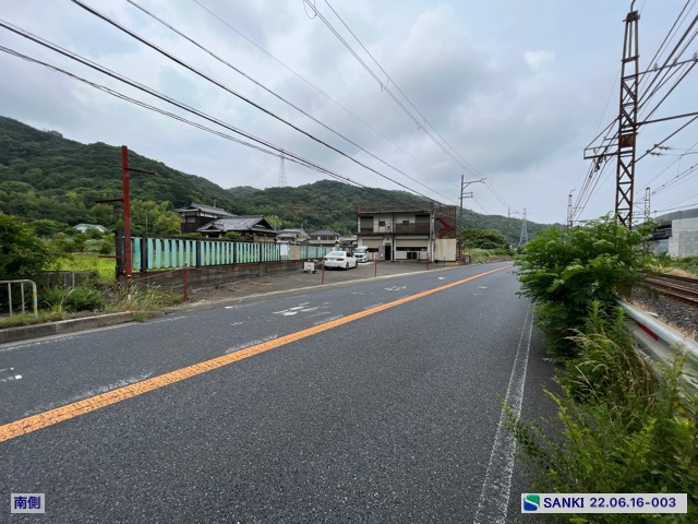 孝子駅より徒歩12分の駐車スペース付...