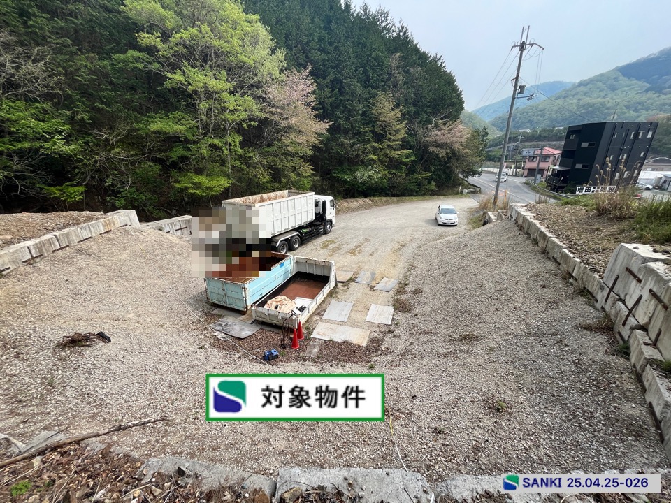 貸土地 大阪府豊能郡 進入間口が約19ｍ！大型車両の駐車場等にオススメ用地です！！