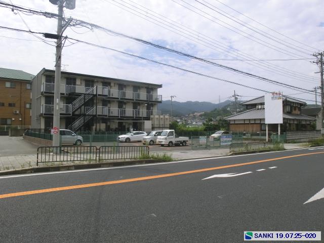 更地　駅近 幹線道路沿 駐車スペース付